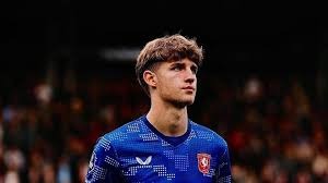 反诈拆解：非法平台为何频繁更换域名？（反诈揭秘：不法平台为何屡换域名？）